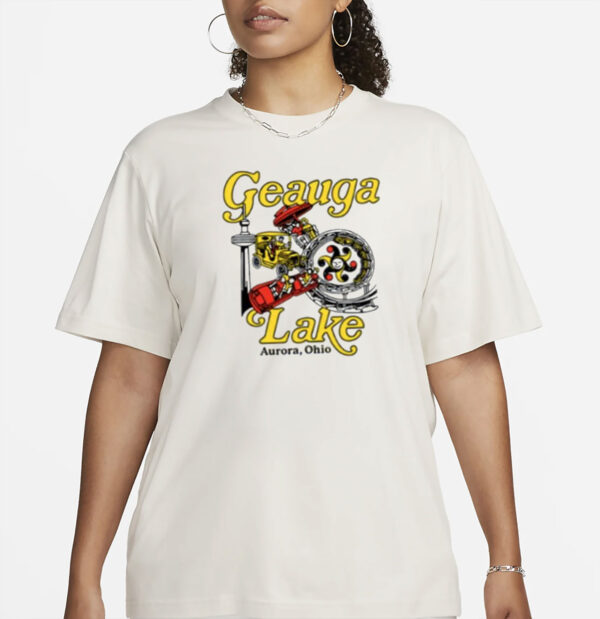 Travis Kelce Wearing Geauga Lake Amusement Park T-Shirt